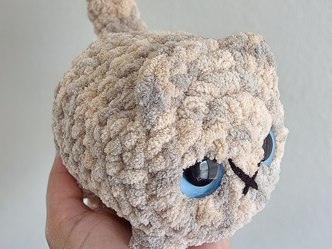 Crochet Chubby Kitten Plushies : Beige
